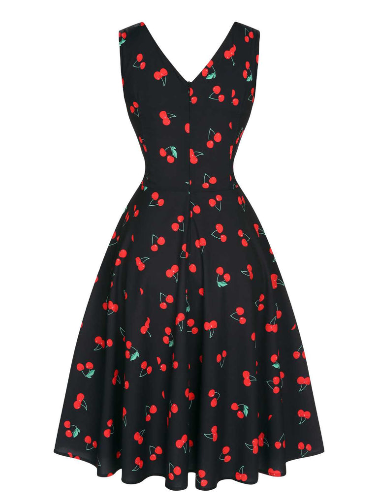 Robe noire sans manches à col en V cerise des années 1950