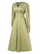 Robe boutonnée en faux satin à col en V des années 1940