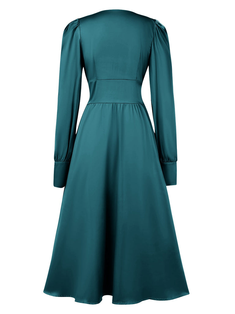 Robe boutonnée en faux satin à col en V des années 1940