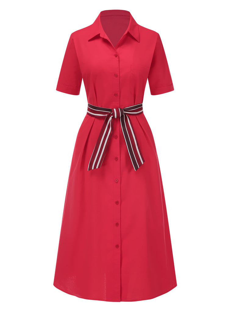 Robe rouge à ceinture et à revers rayés des années 40