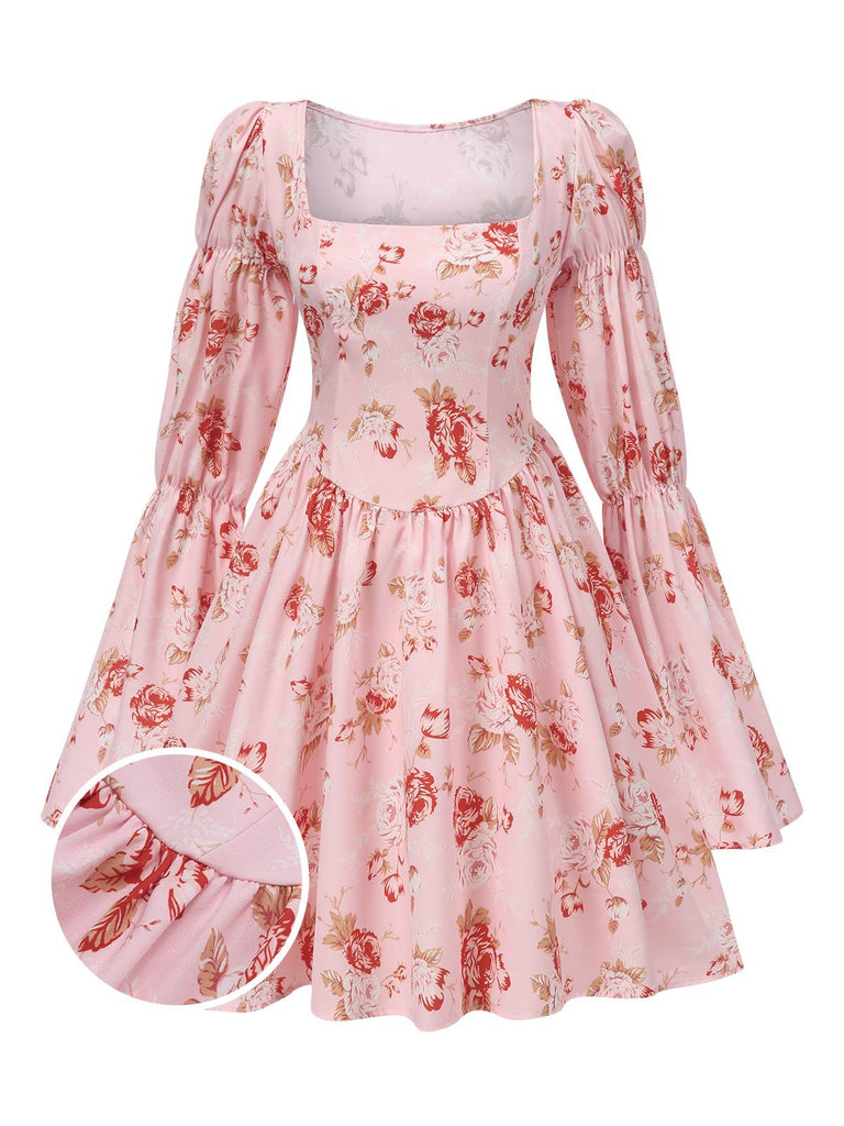 Robe patineuse fleurie rose à col carré des années 1960