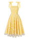 Robe en maille brodée de marguerites jaune des années 1950