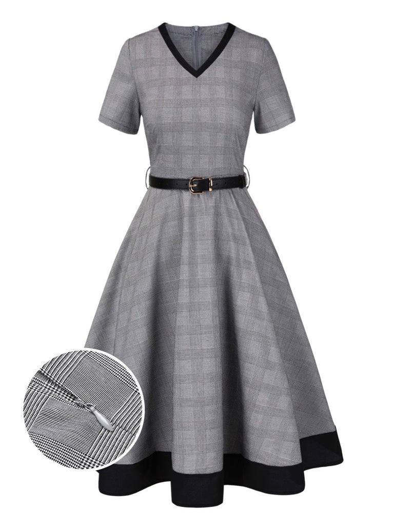 Robe ceinturée à motif pied-de-poule gris des années 1950