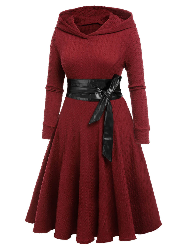 Robe trapèze à capuche en tricot rouge années 1950